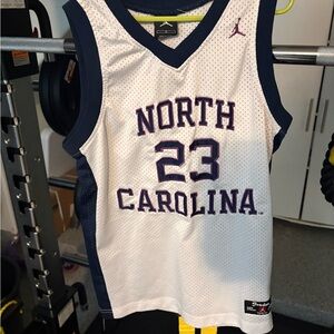 Jordan Kids North Carolina Jersey - White and Navy